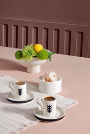 Hermia Juego de Tazas de Café Negro de 4 Piezas en Porcelana
